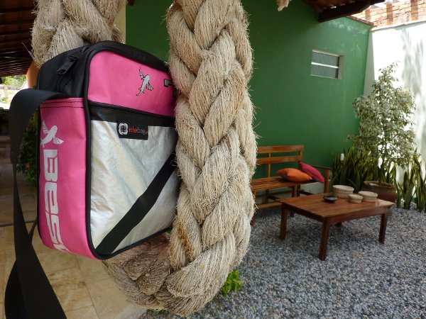 action picture ladiesbag