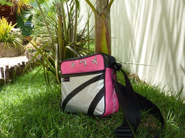 action picture ladiesbag