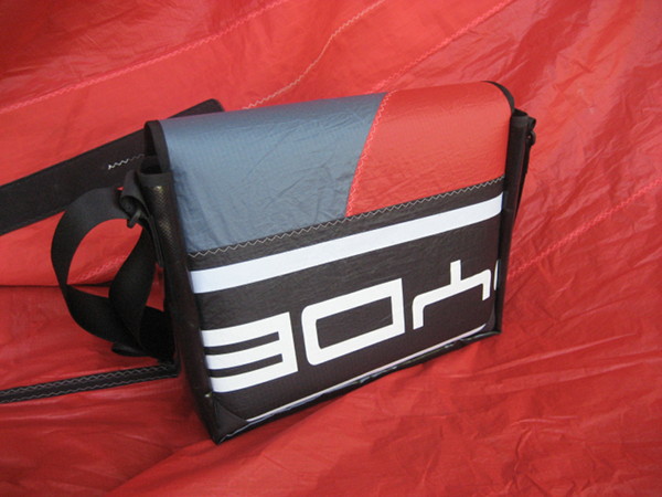 kitebag messenger 012