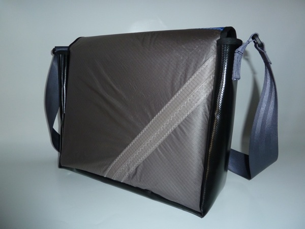 kitebag messenger 026